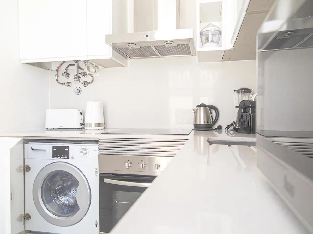 Baixa Chiado 2 Bedroom Duplex Apt With Ac Elevator Lisboa 0*,